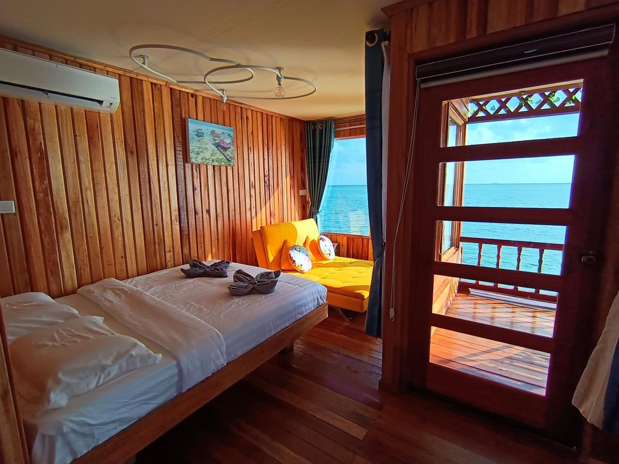 La Water House Semporna Bed & Breakfast Exterior foto